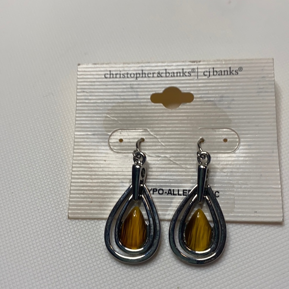 CJ Banks Vtg earrings